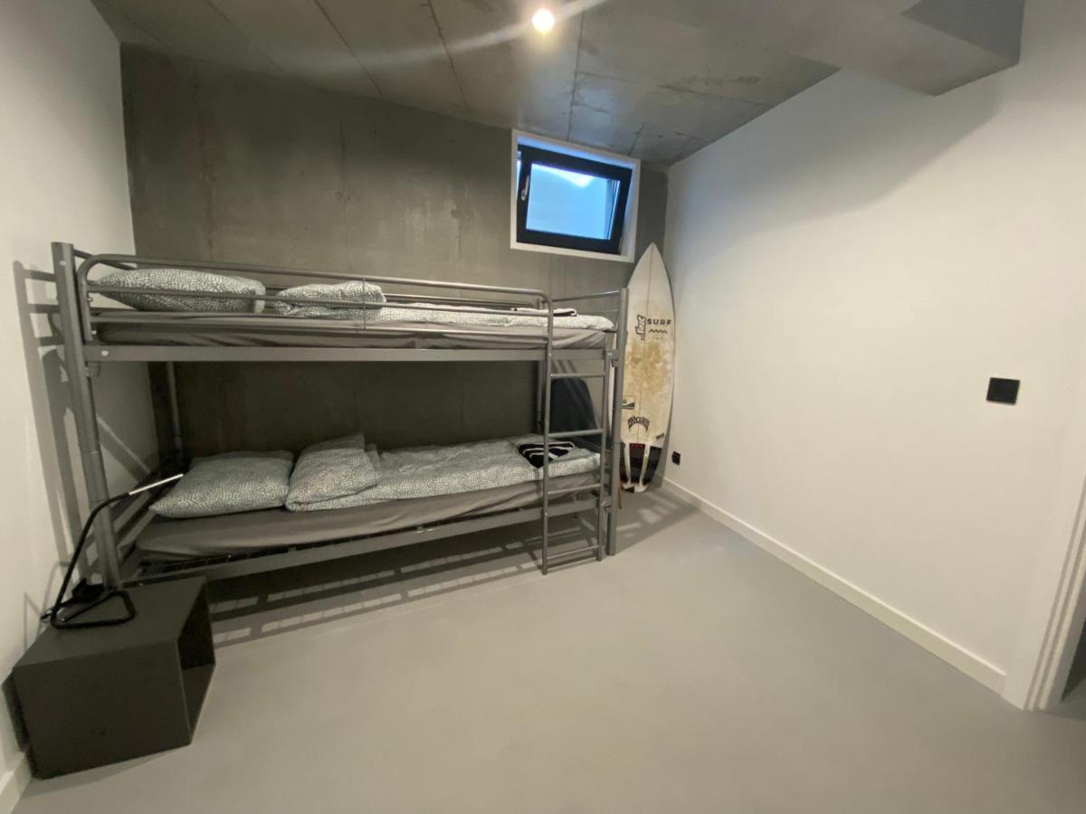 Industrialna Piwnica Hostel 格但斯克 外观 照片
